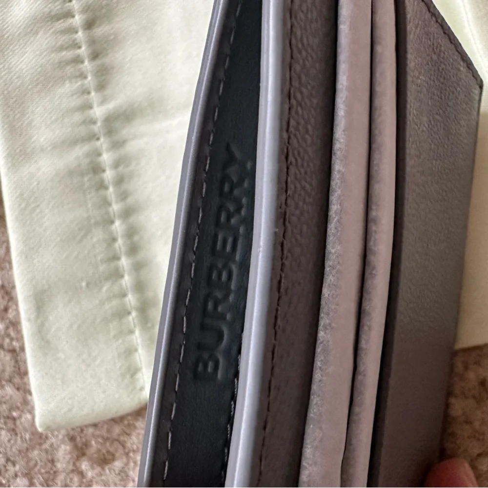 Burberry mens Leather Ms chase cardcase gray